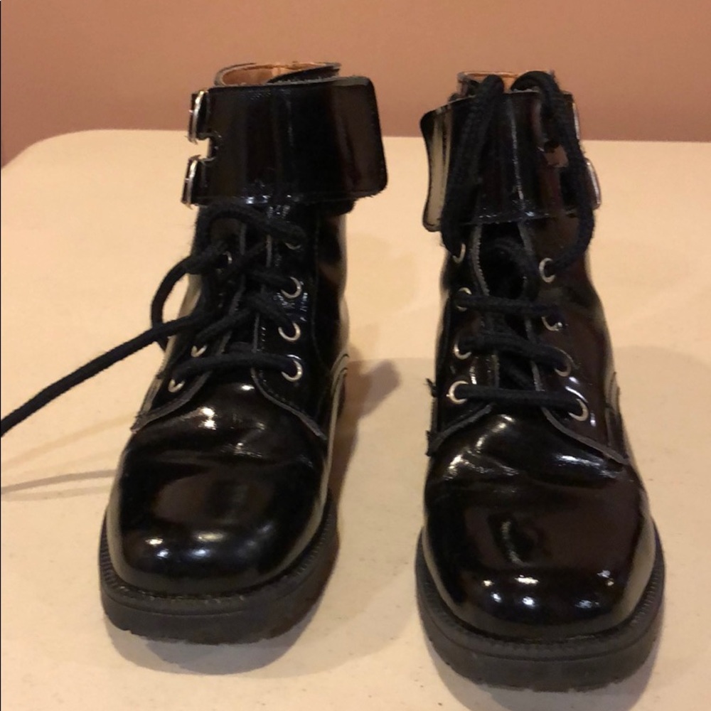 Girls leather boots